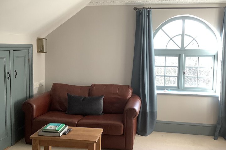 Room 3 of 48