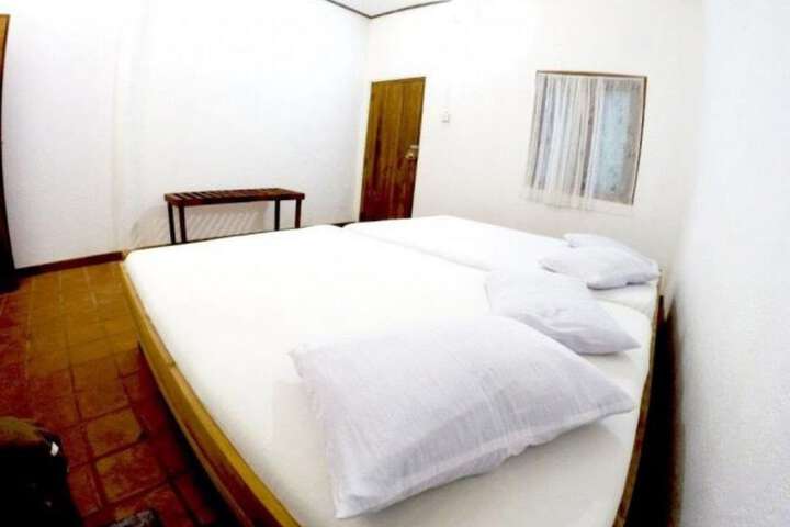 Room 3 of 21