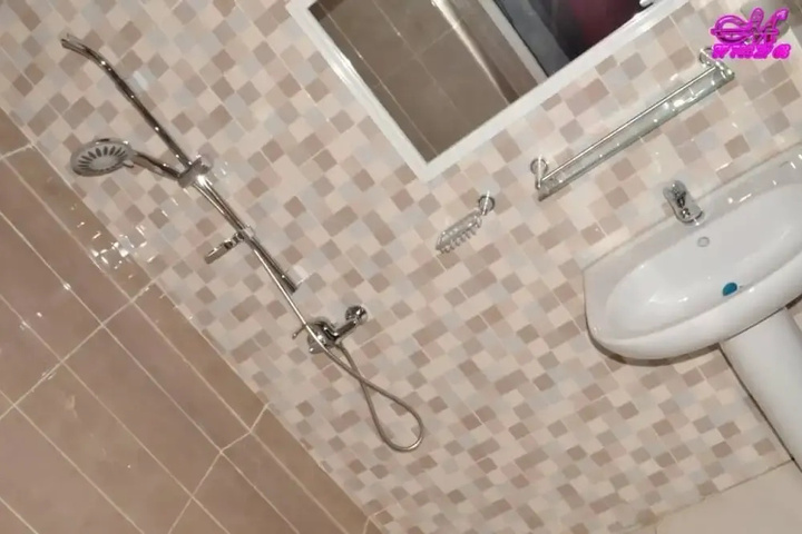 Room 7 of 11