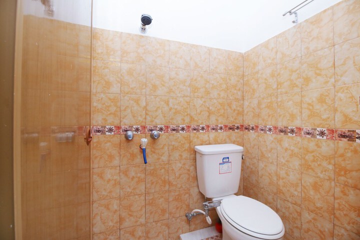 Room 5 of 20