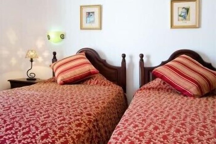 Room 7 of 49