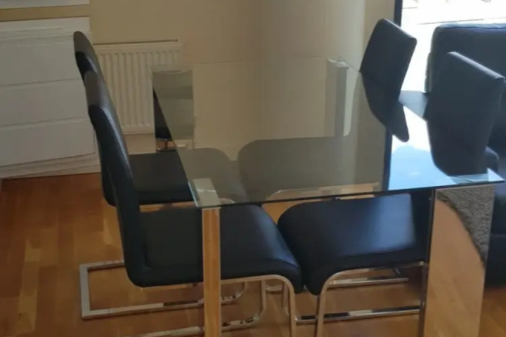 Room 5 of 15