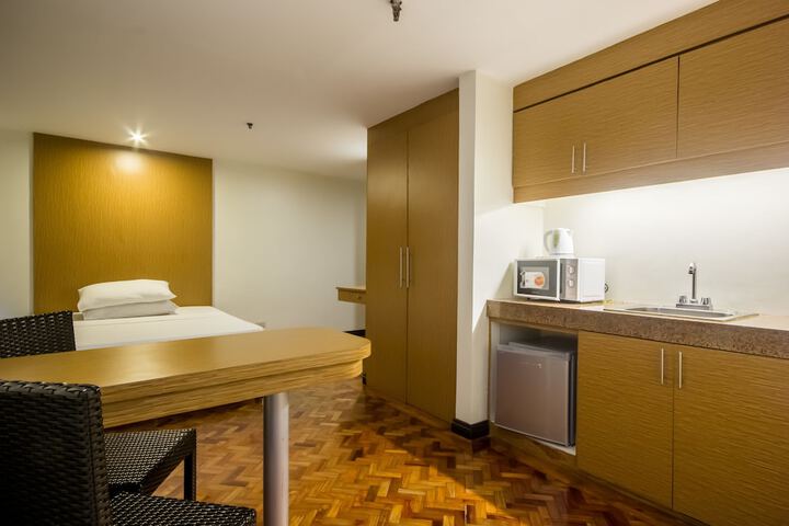 Room 13 of 21