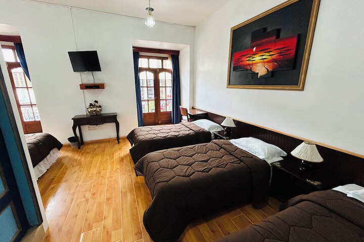 Room 7 of 34