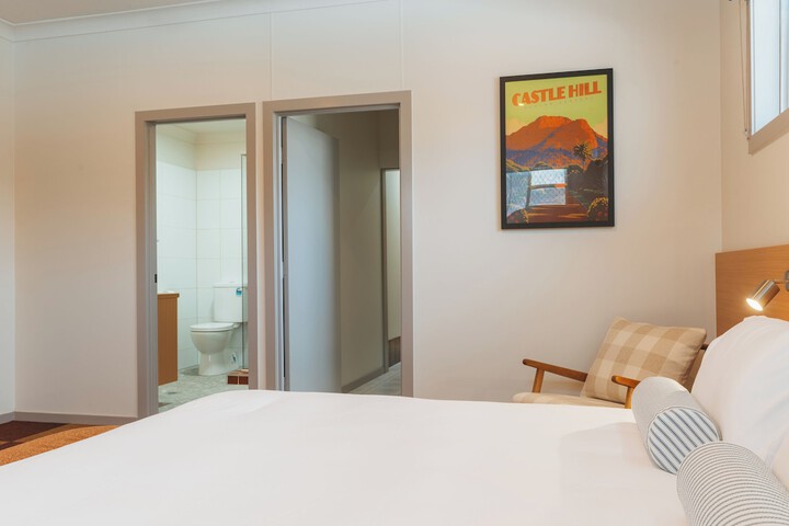 Room 33 of 167