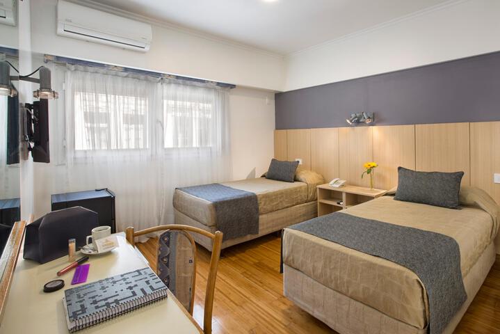 Room 21 of 27