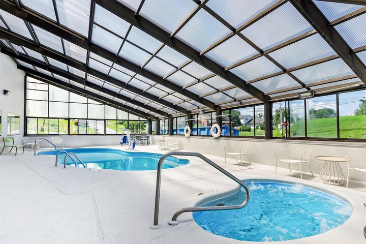 Pool 38 of 51