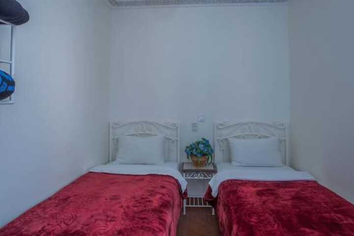 Room 4 of 17