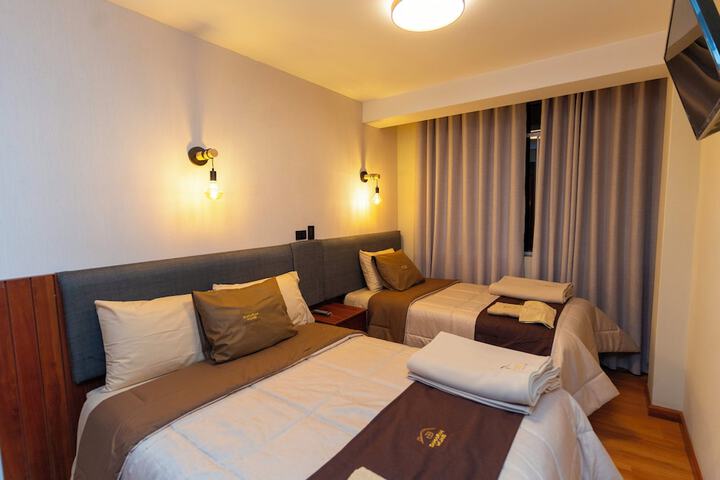 Room 15 of 37