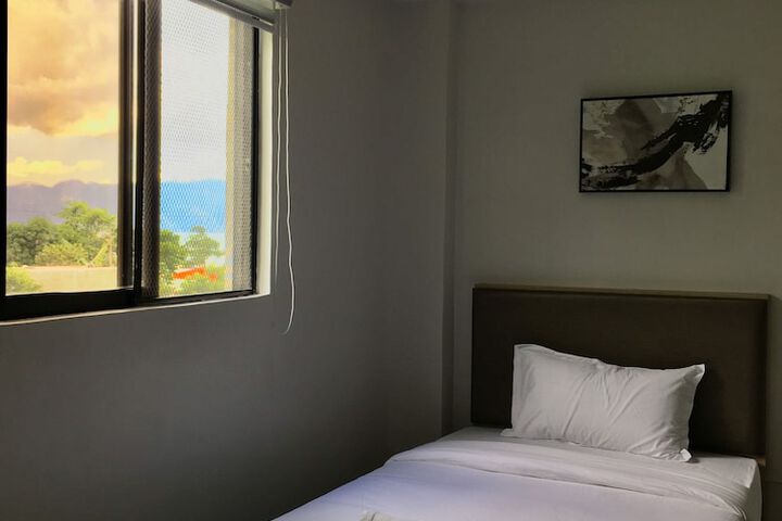 Room 1 of 1