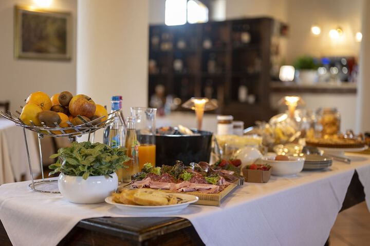 Breakfast/Coffee Service 41 of 52