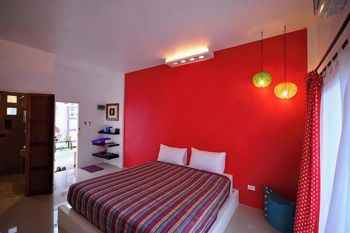 Room 9 of 76