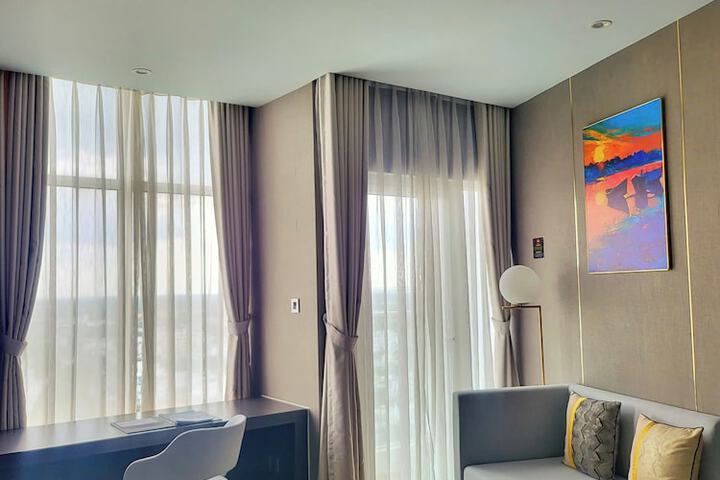 Room 16 of 60