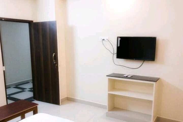 Room 7 of 10