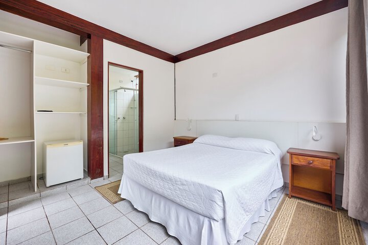 Room 44 of 132