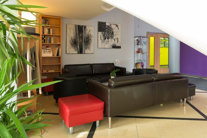 Entrance & Lobby