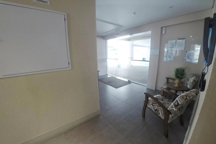 Room 9 of 15