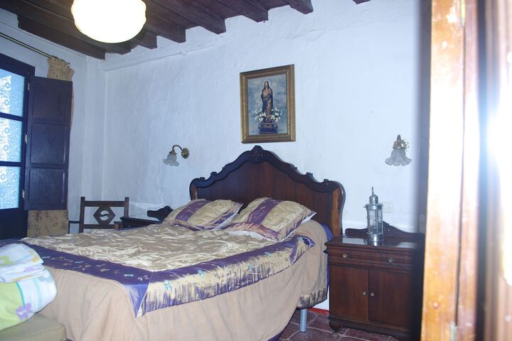 Room 3 of 28