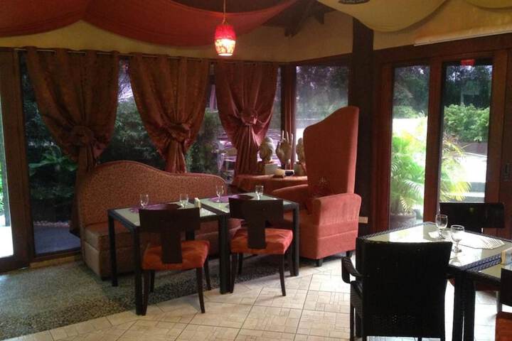 Hotel Lobby