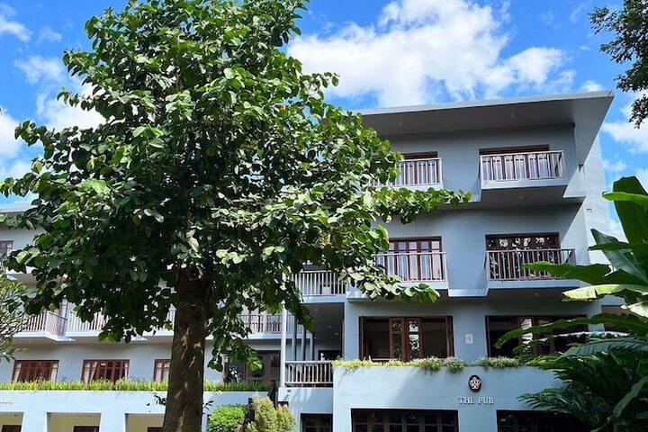 Hotel 43 of 44