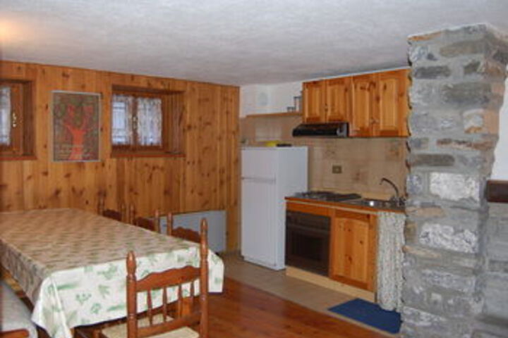 Room 14 of 24