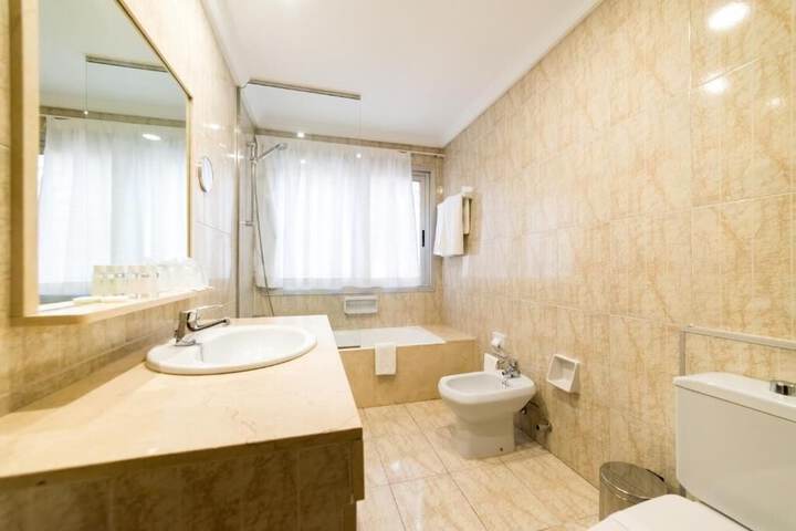 Room 14 of 24