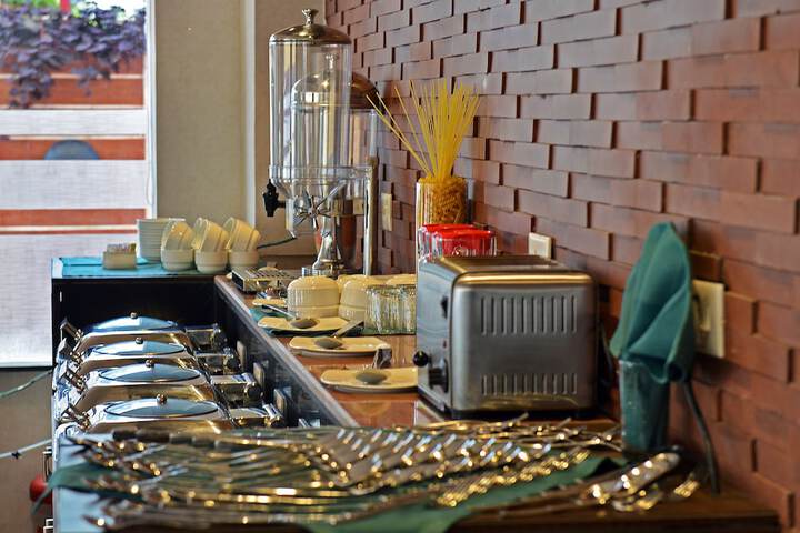 Dining Photos