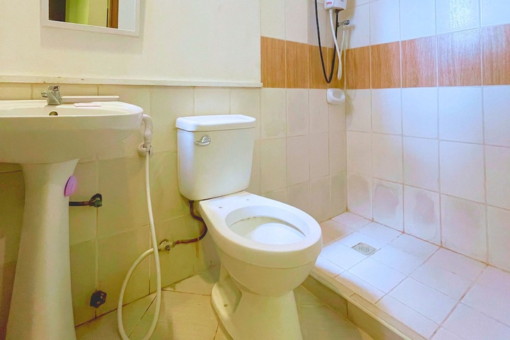 Room 4 of 7
