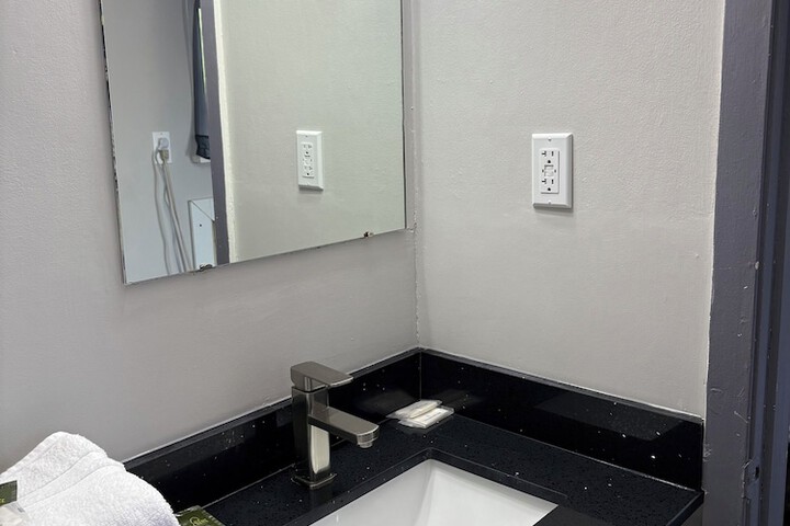 Room 25 of 61