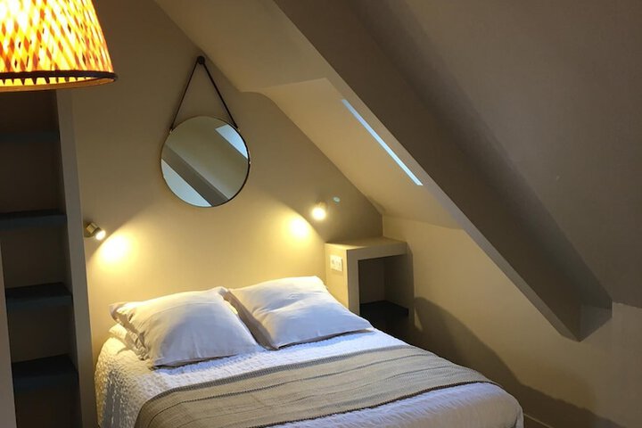 Room 2 of 59