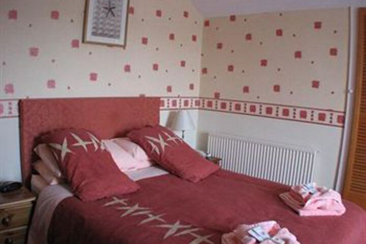 Room 4 of 11
