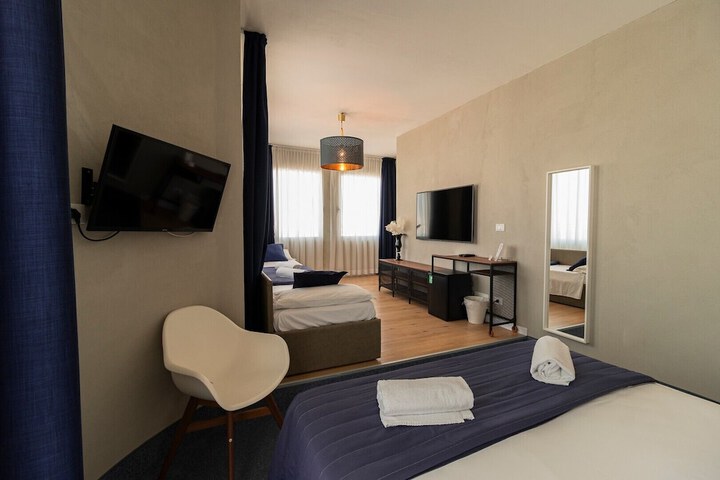 Room 29 of 104