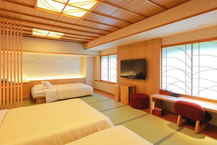 Room 5 of 27