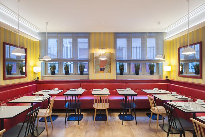 Breakfast area