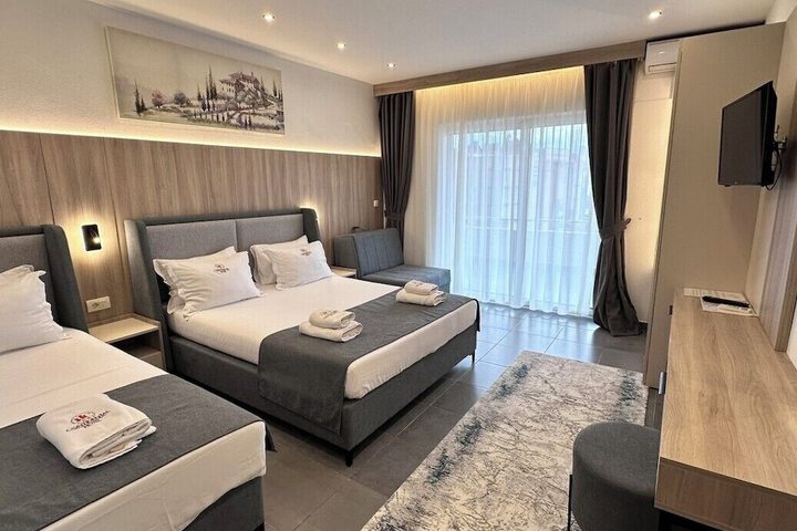 Room 10 of 38