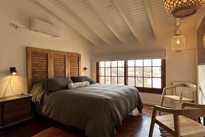 Room 6 of 16
