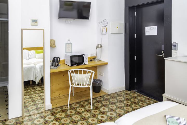 Room 7 of 90