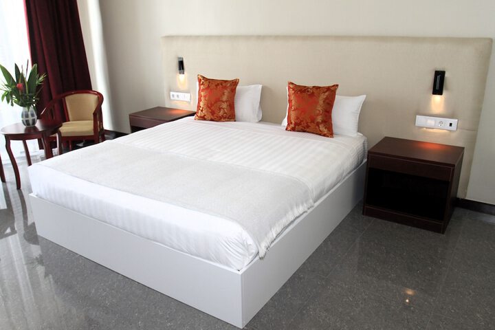 Room 8 of 29