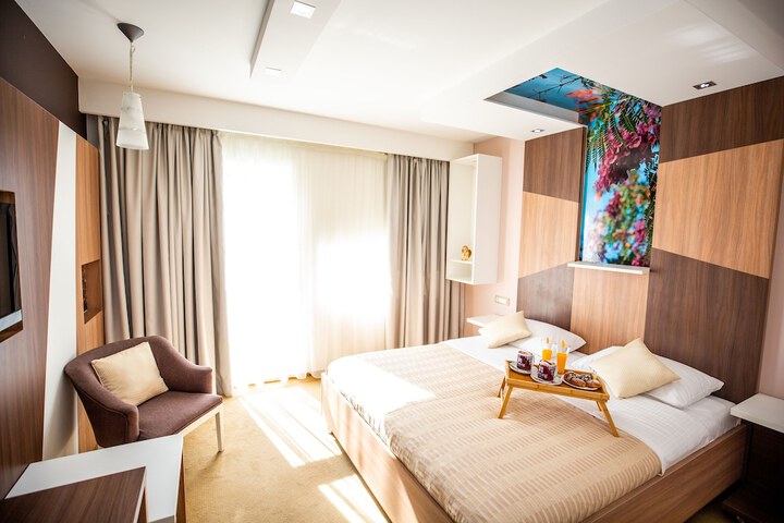 Room 7 of 40
