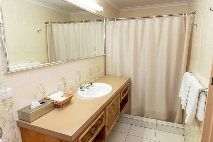 Room 18 of 27