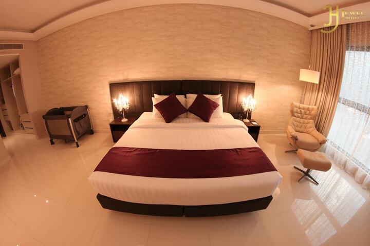 Room 15 of 62