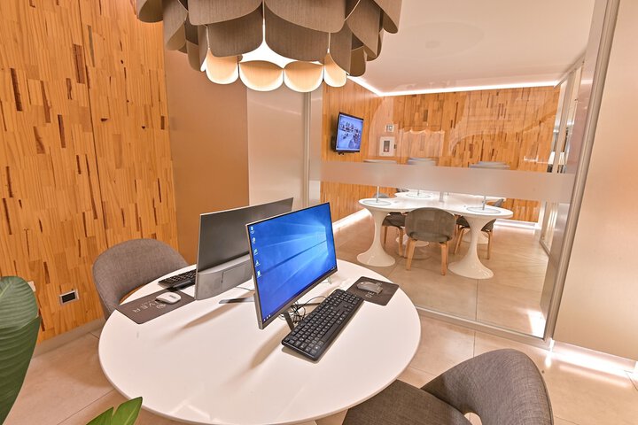 Business Center 95 of 107