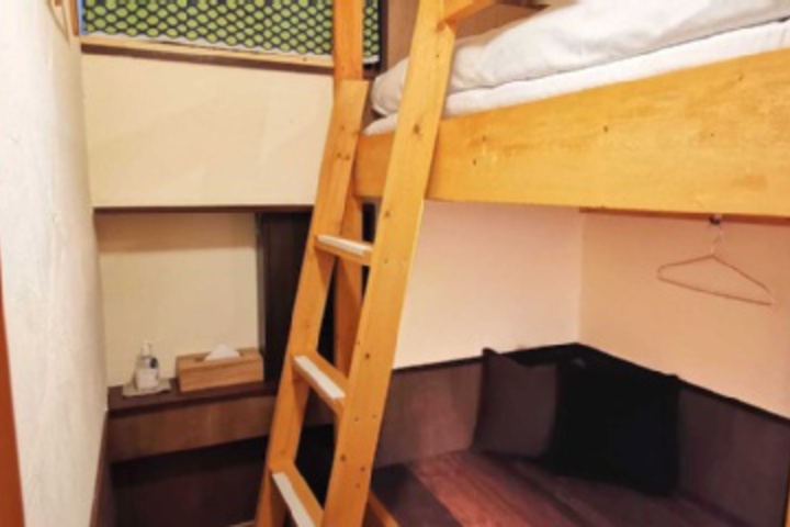 Room 132 of 192