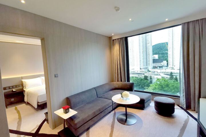 Room 13 of 44