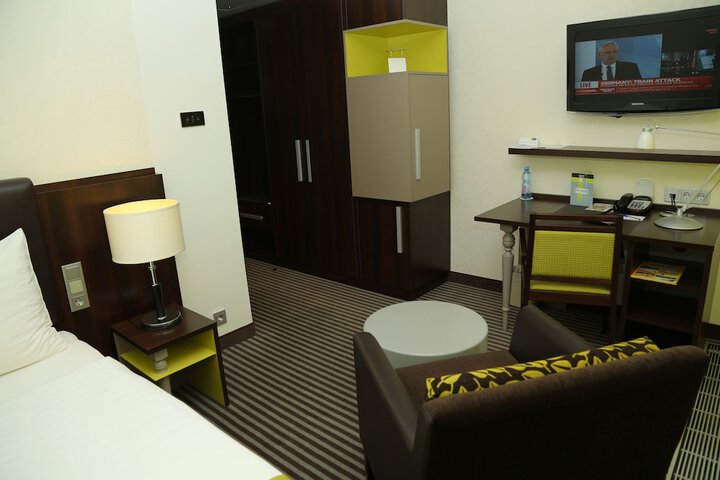 Room 26 of 72