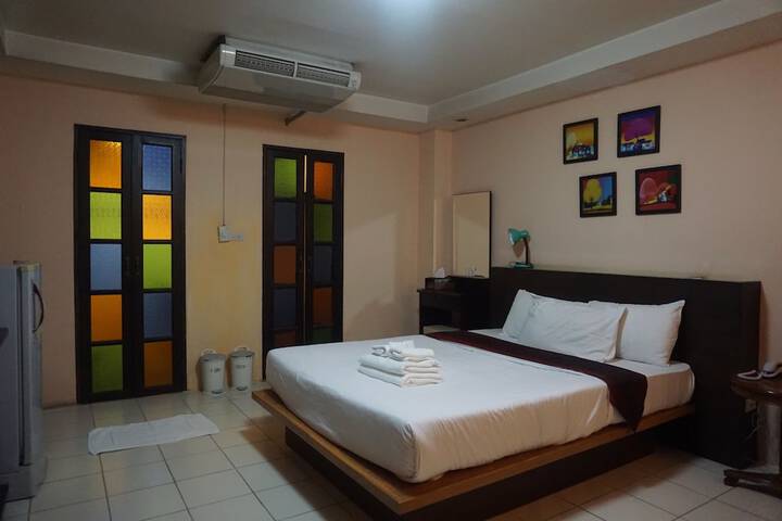 Room 16 of 47