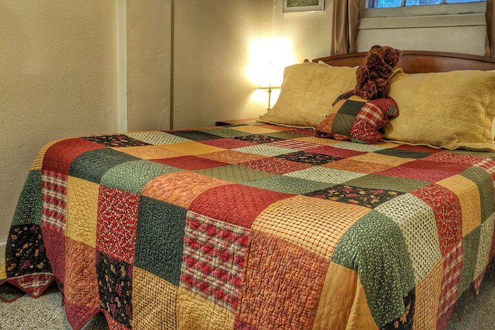 Room 4 of 156