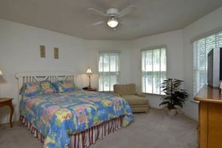 Room 15 of 38