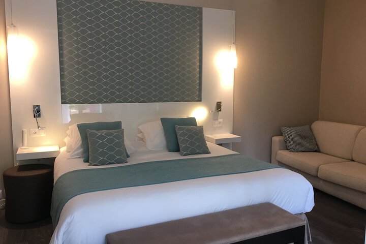 Room 7 of 38