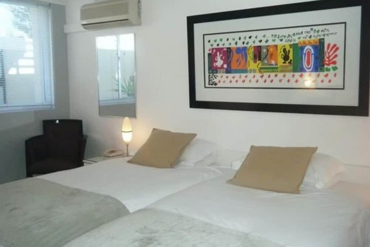 Room 5 of 15